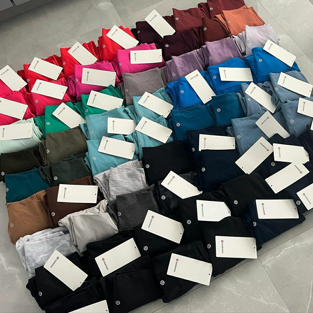 Lululemon clothes pallets. - Image 6