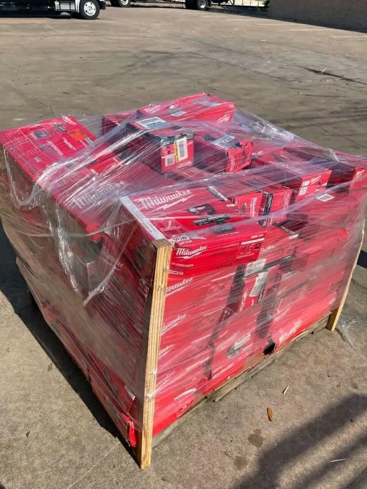 MILWAUKEE TOOLS pallets - Image 4