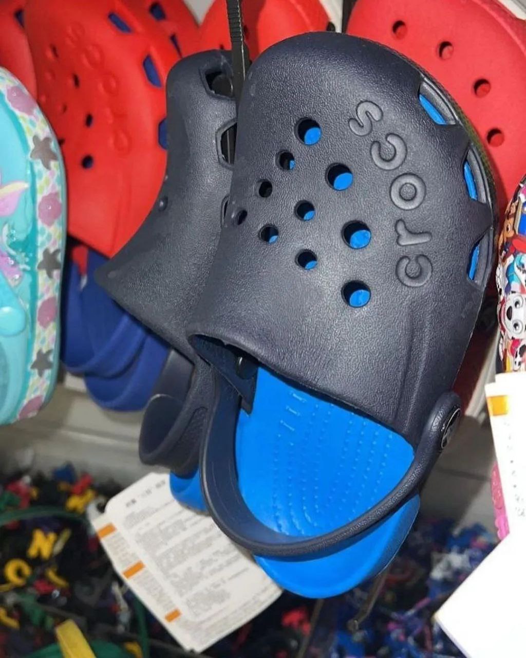 Crocs Sandals Pallet - Image 2