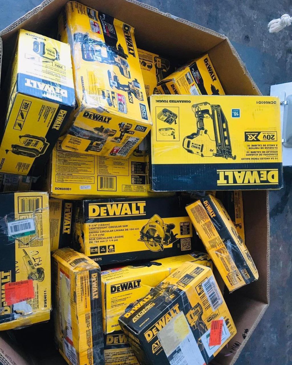 Mixed DeWalt Tools Wholesale Pallet